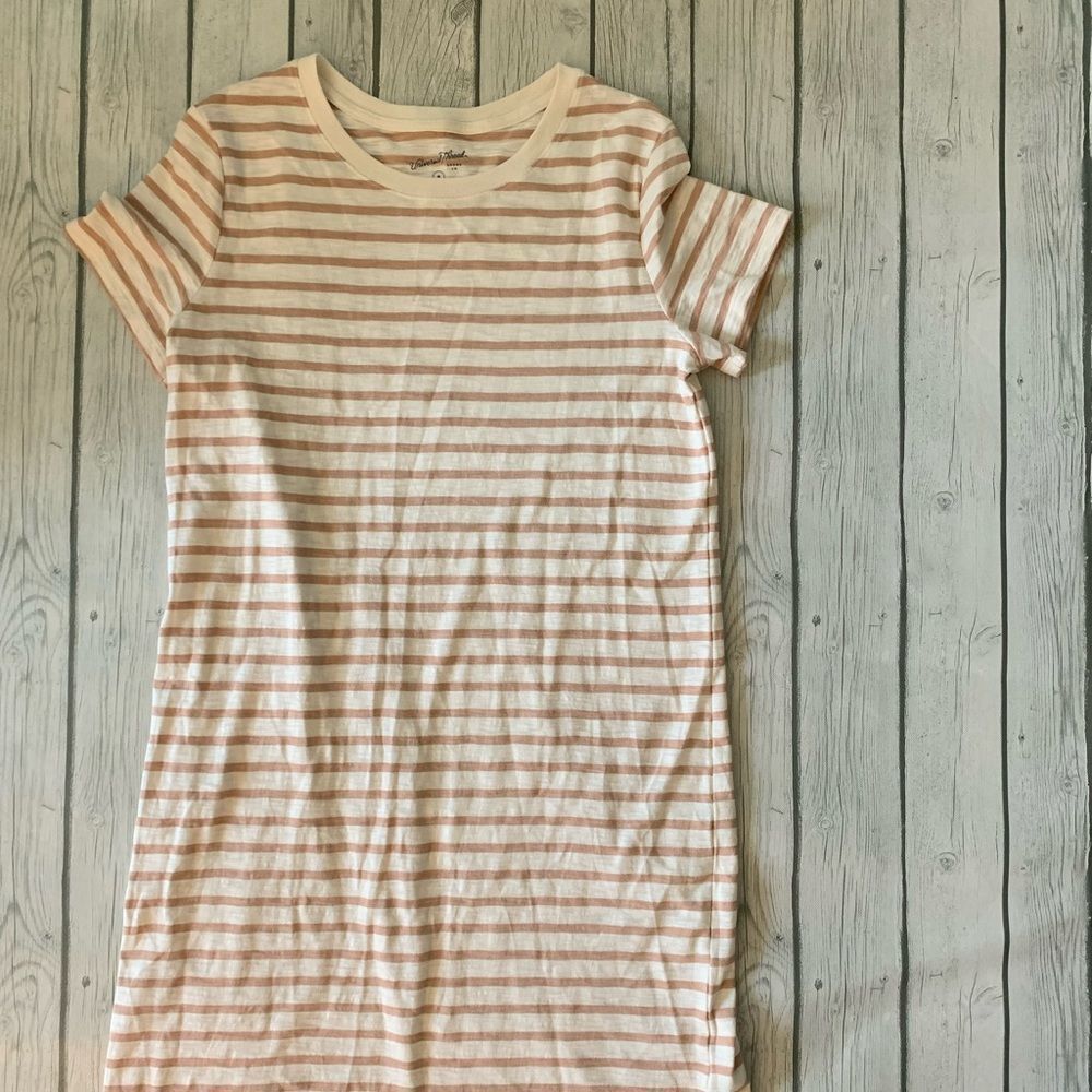 Universal Thread white and tan t-shirt dress-medium - Picture 2 of 6